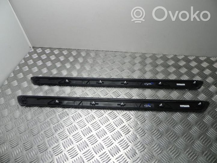 BMW 2 F22 F23 Kita slenkscių/ statramsčių apdailos detalė 8055499