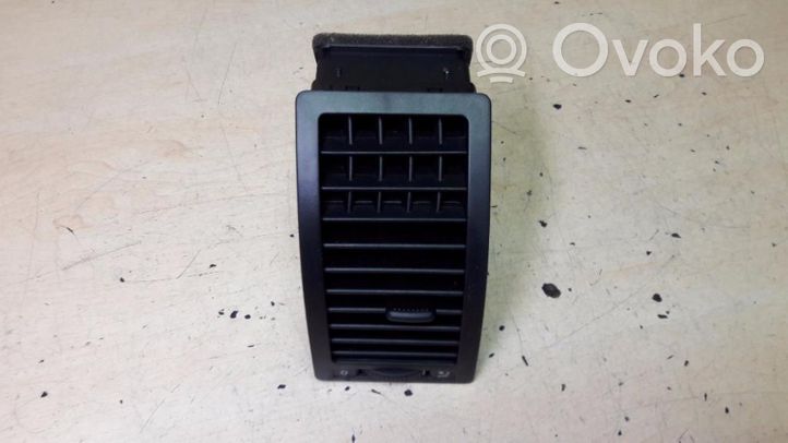 Volkswagen Polo IV 9N3 Griglia di ventilazione posteriore 6Q0819704