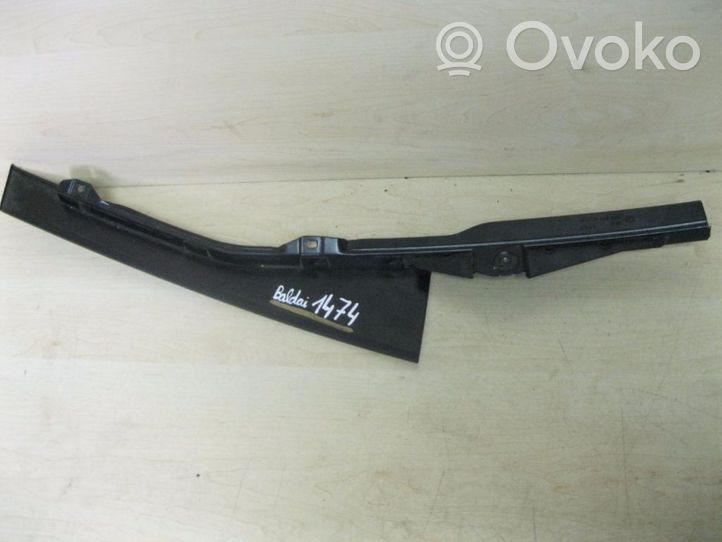 Volkswagen Polo IV 9N3 Rivestimento modanatura del vetro della portiera posteriore 6Q6839903P