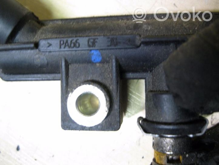 Ford Ka Distributore del carburante agli iniettori CB2612908F