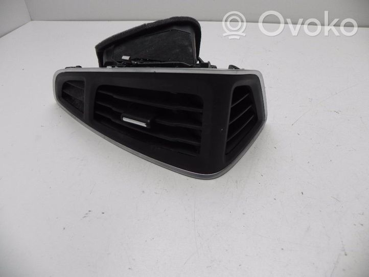 Ford Focus Grille d'aération arrière BM51018B09