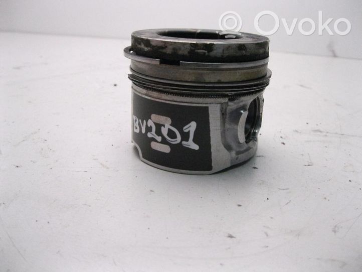 Ford Focus Piston avec bielle 