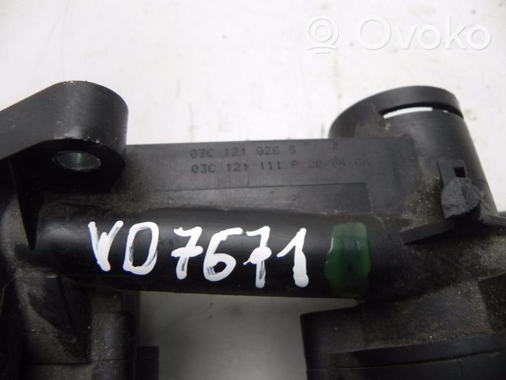 Volkswagen Golf V Alloggiamento termostato 03C121026S