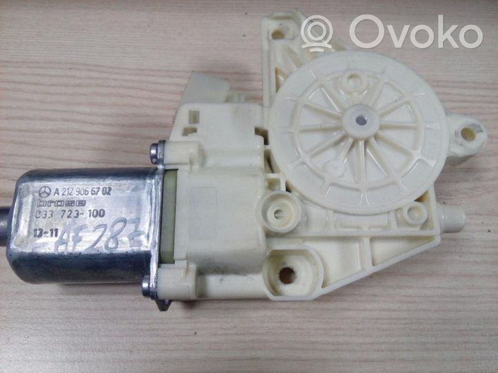 Mercedes-Benz E A207 Front door window regulator motor A2129066702