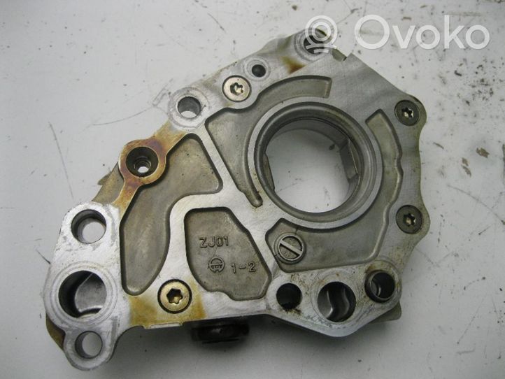 Mazda 3 I Pompe à huile 4C01D0673