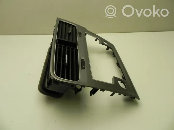 Volkswagen Golf VII Rear air vent grill 5G2819743D