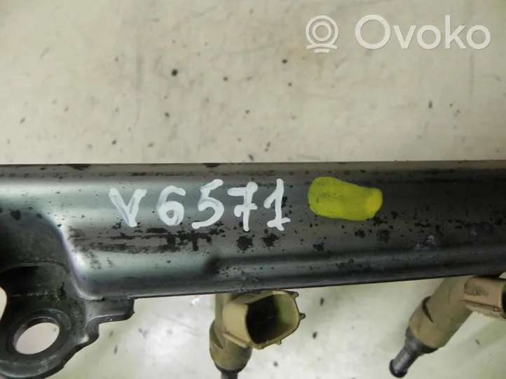 Toyota Corolla Verso AR10 Fuel splitter 232500T030