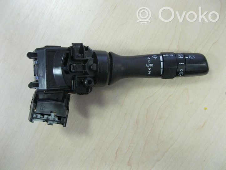 Toyota Avensis T270 Interrupteur / bouton multifonctionnel 17F144