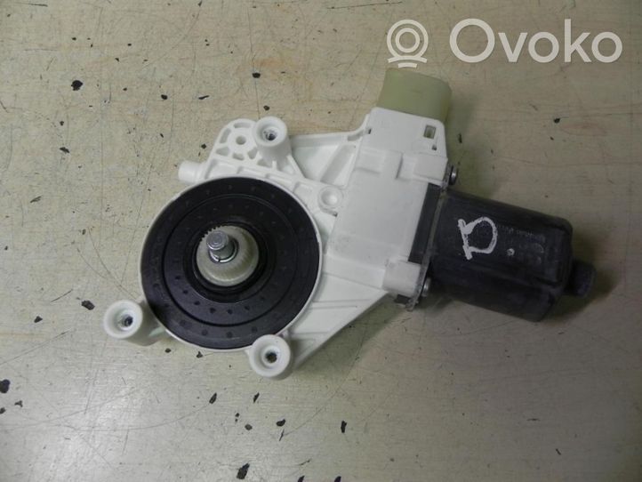 BMW 4 F32 F33 Moteur de lève-vitre de porte avant 0130822515