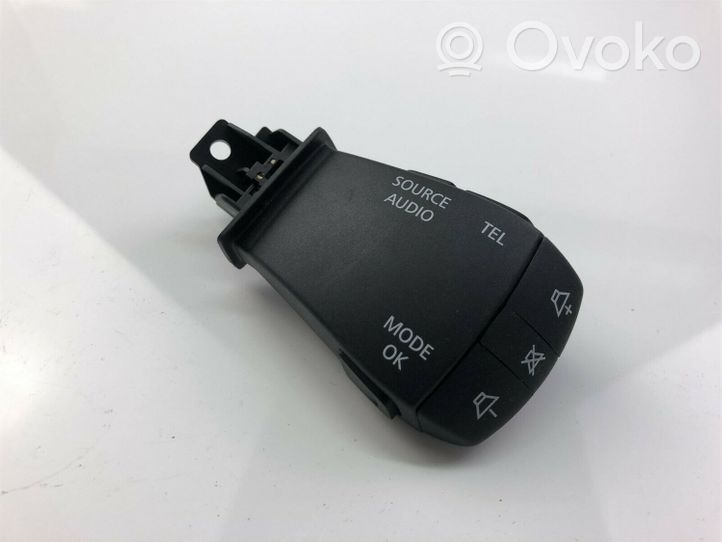 Renault Megane IV Vakionopeussäätimen ohjauskytkin 255520229R