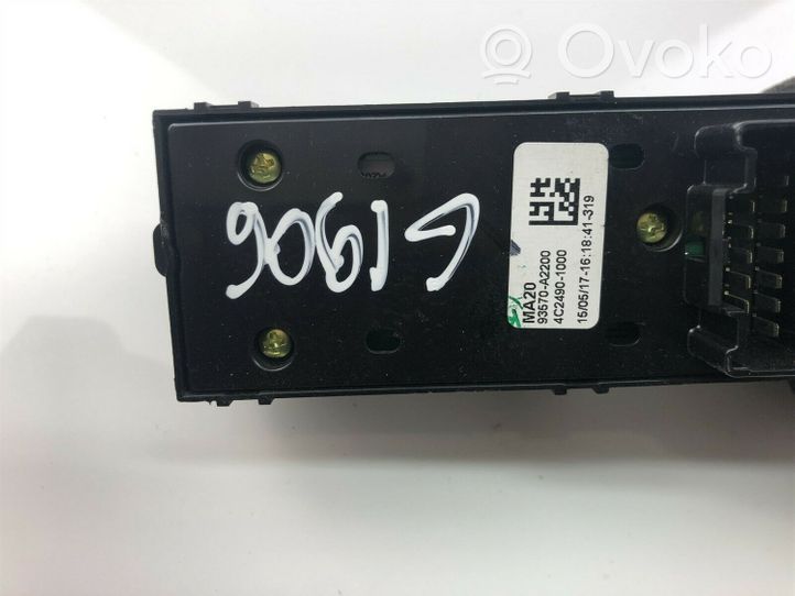 KIA Ceed Interruptor del elevalunas eléctrico 93570A2200