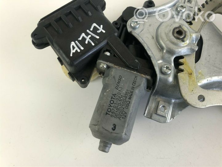 Toyota Auris E180 Motorino alzacristalli della portiera anteriore 8571002420B