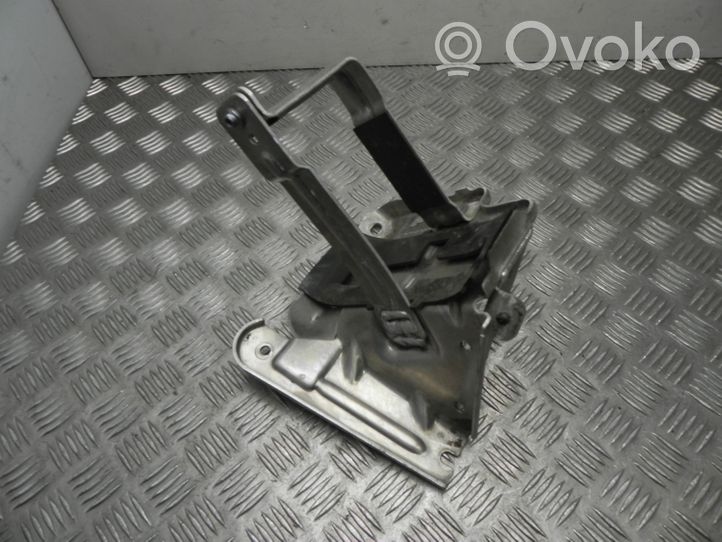 BMW i3 Soporte del refrigerador de la válvula EGR 8602812