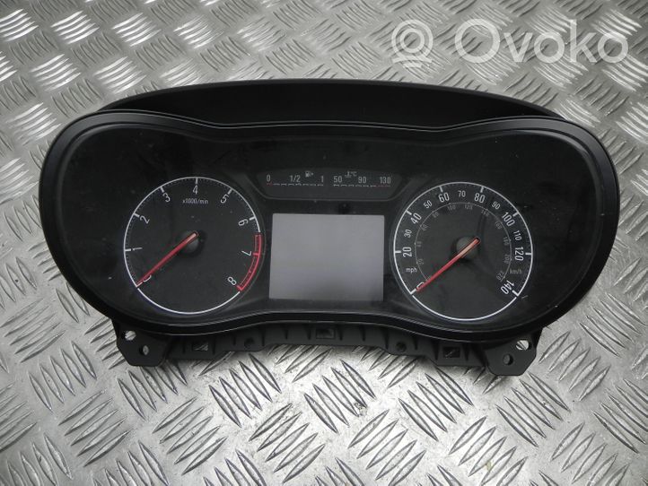 Vauxhall Corsa E Speedometer (instrument cluster) 39022772