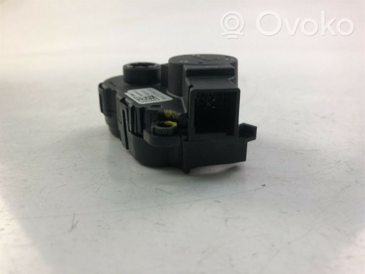 Renault Kadjar Fuel tank opening switch HAC360VLG5