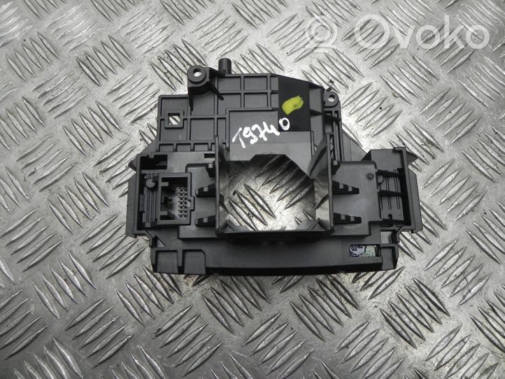 Ford Focus Ilmastointi-/lämmityslaitteen säätimen kehys F1ET13N064AC