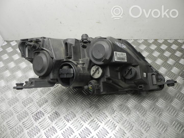 Seat Toledo IV (NH) Phare frontale 6JC941015