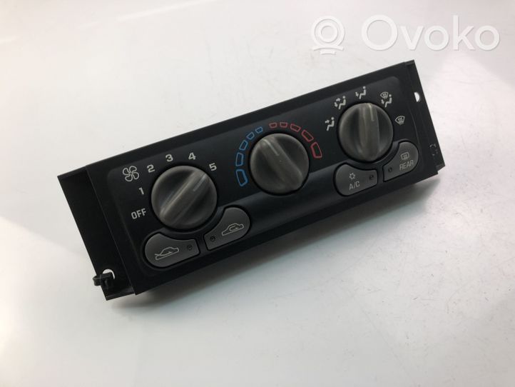 Mitsubishi Carisma Climate control unit HB502A005