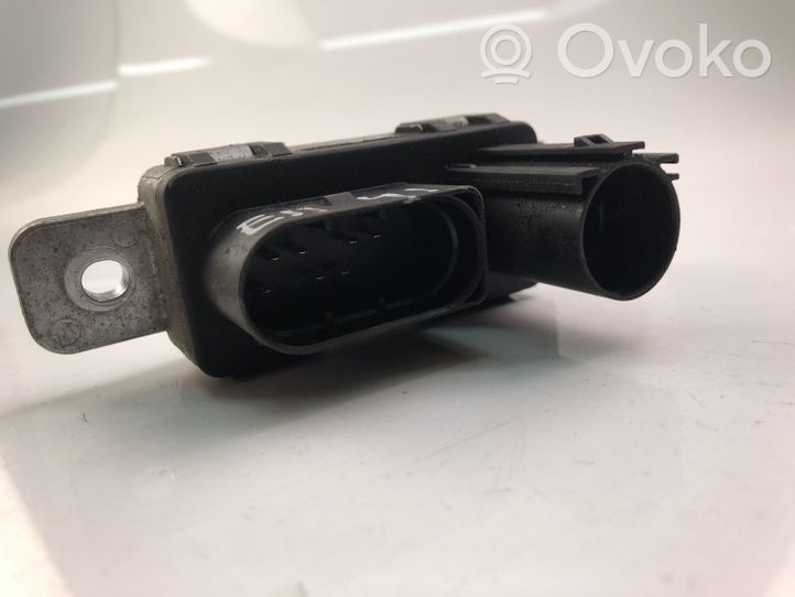 Volvo S90, V90 Hehkutulpan esikuumennuksen rele 31431776