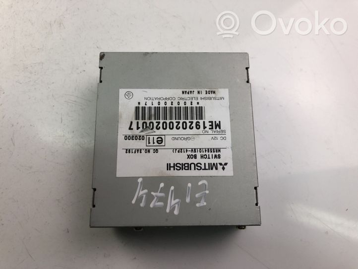 Mitsubishi Pajero Unité / module navigation GPS MR558410