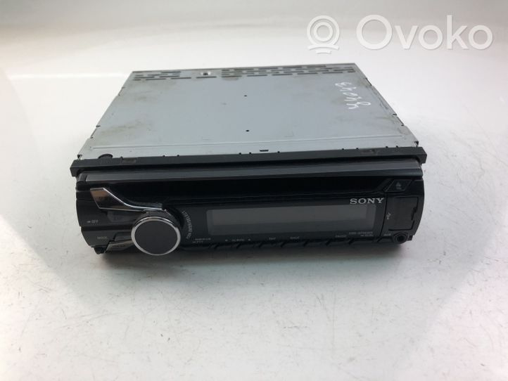 Renault Logan II Radio/CD/DVD/GPS head unit CDXGT564UI