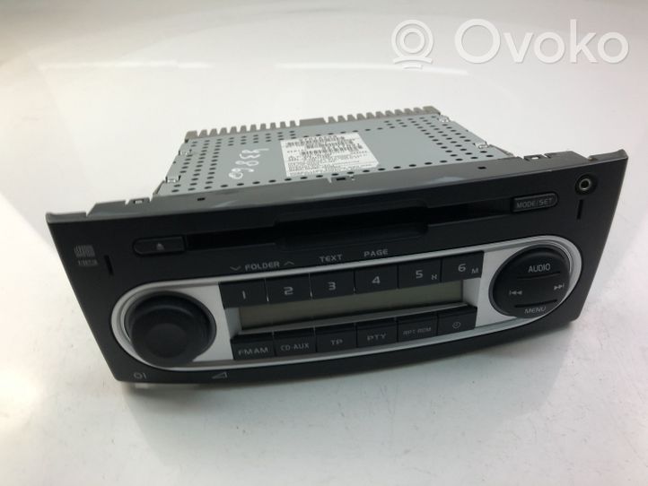 Mitsubishi Colt Panel / Radioodtwarzacz CD/DVD/GPS 8701A239