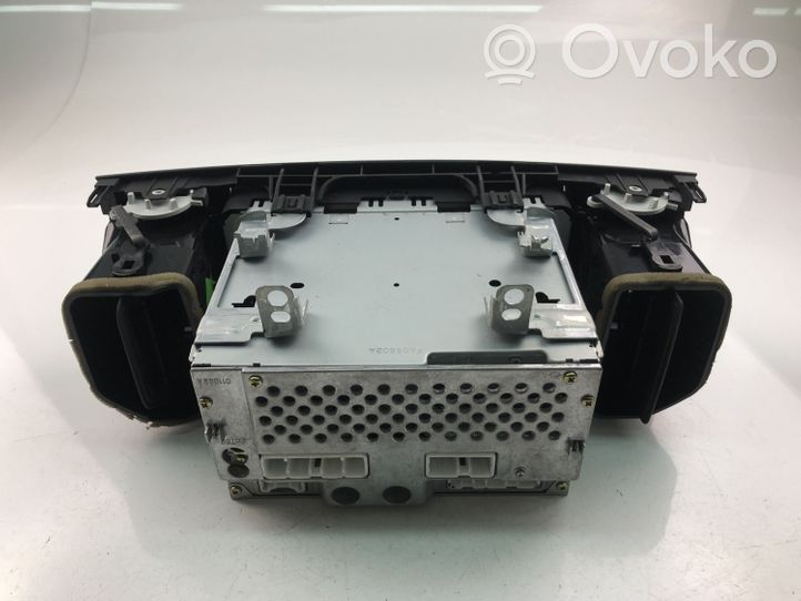 Toyota Corolla E120 E130 Radio/CD/DVD/GPS-pääyksikkö 861201A180