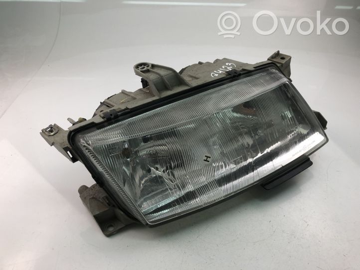 Saab 9-5 Lampa przednia 5284468