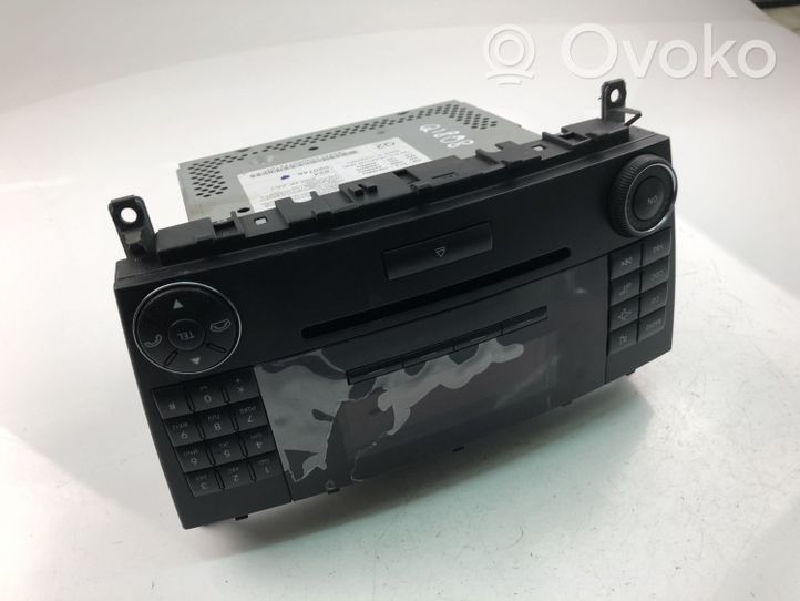 Mercedes-Benz C AMG W203 Radio/CD/DVD/GPS-pääyksikkö A2038700589