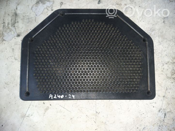 BMW 1 E81 E87 Subwoofer-bassoelementin etusäleikkö/lista 4913631821