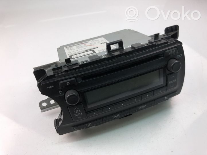 Toyota Yaris Panel / Radioodtwarzacz CD/DVD/GPS 861200D660