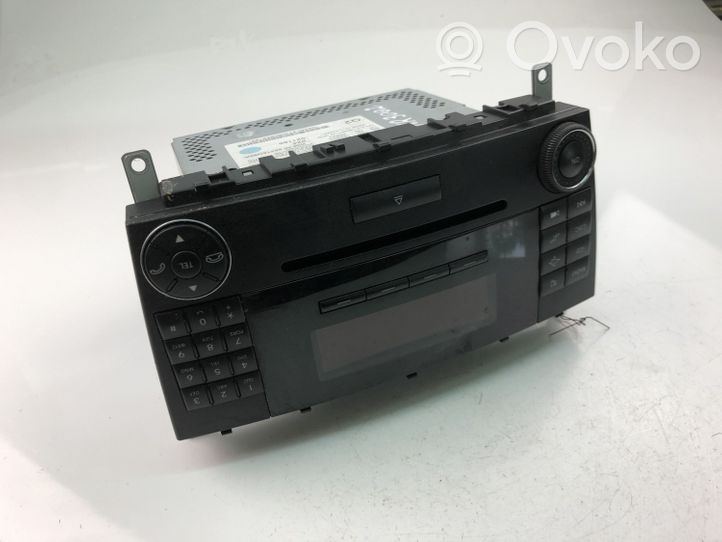 Mercedes-Benz C AMG W203 Radio/CD/DVD/GPS-pääyksikkö B67823670