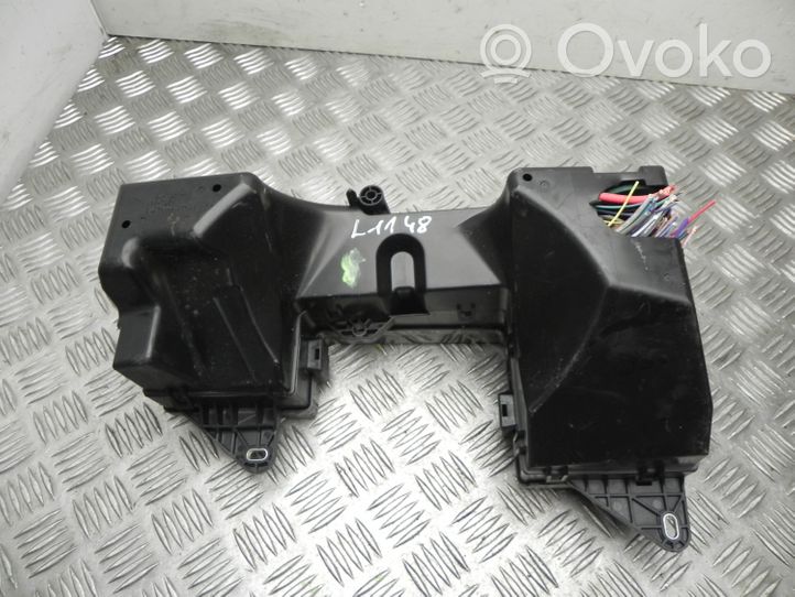 Jaguar XF Set scatola dei fusibili 8X2T14A003AA