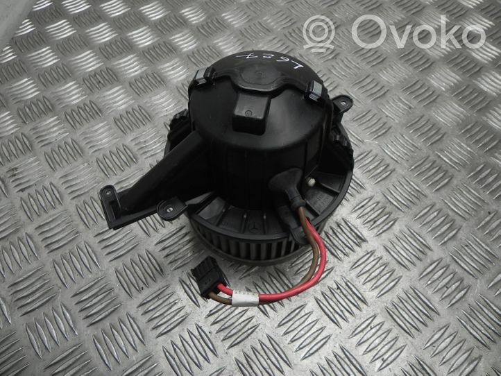 Mercedes-Benz Vito Viano W447 Ventola riscaldamento/ventilatore abitacolo BZ71086