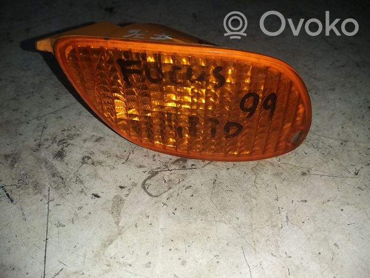 Ford Focus Luci posteriori xs4x13369a