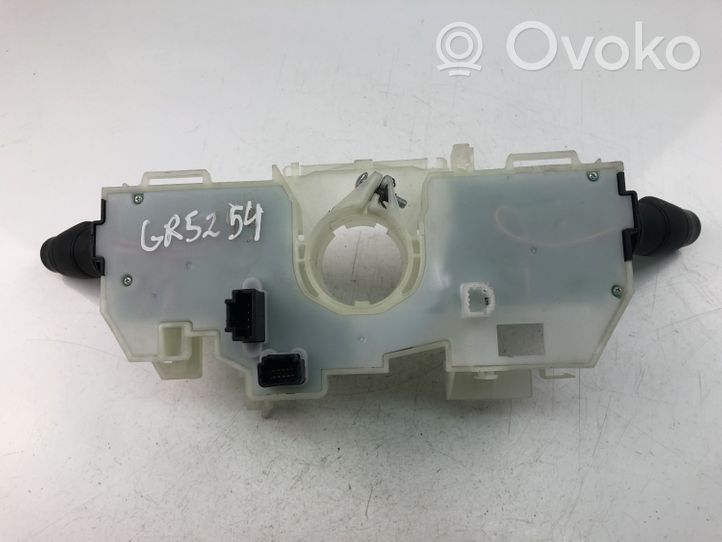 Renault Zoe Leva/interruttore dell’indicatore di direzione e tergicristallo 255673247R