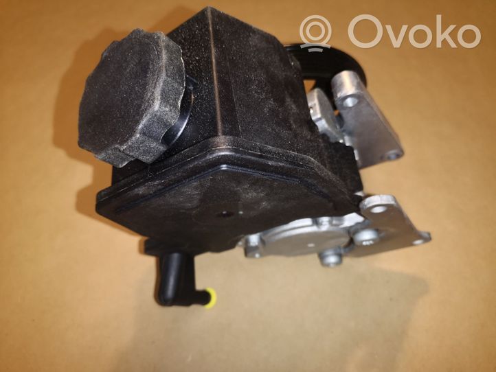 Mercedes-Benz Vito Viano W638 Pompe de circulation d'eau A0024662501