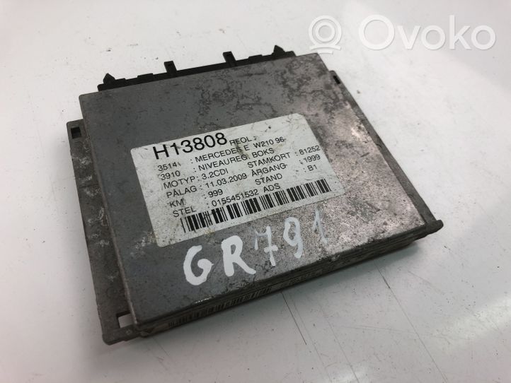 Mercedes-Benz E W210 Calculateur moteur ECU 0155451532