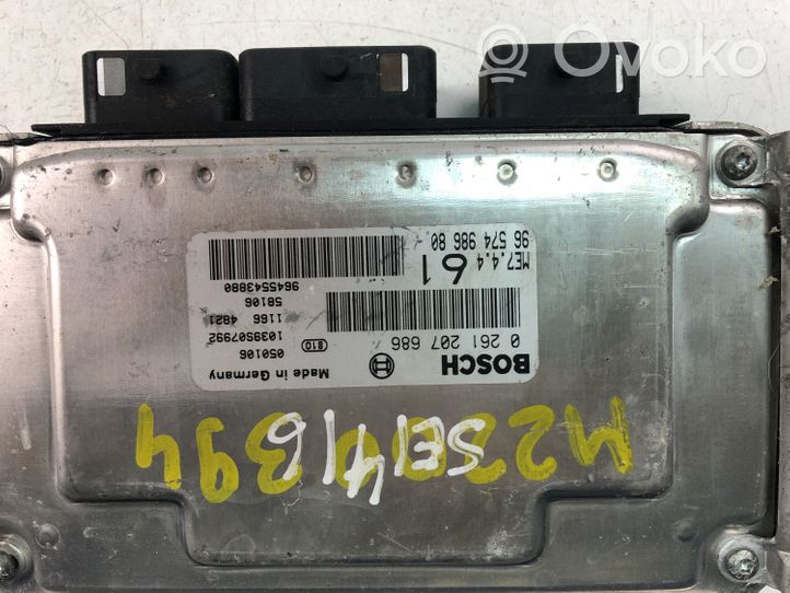 Citroen Berlingo Sterownik / Moduł ECU 9657498680