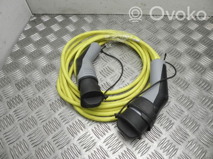 Volkswagen PASSAT B8 Electric car charging cable 12E971675AB