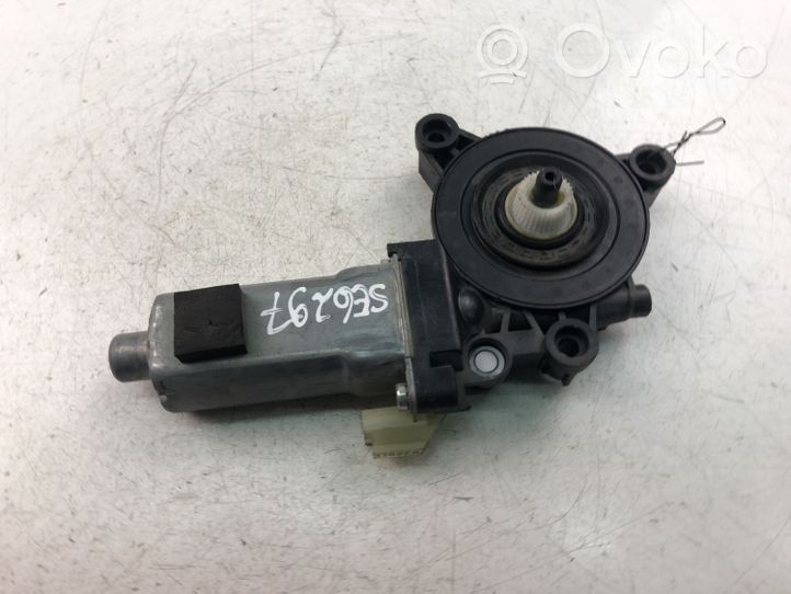 KIA Sorento Front door window regulator motor 834602P000