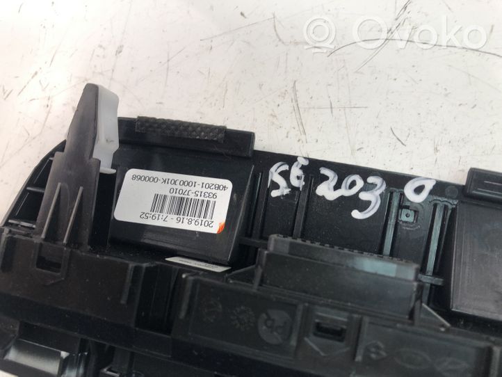 KIA Ceed Interruptor de calefacción del asiento 93315J7010