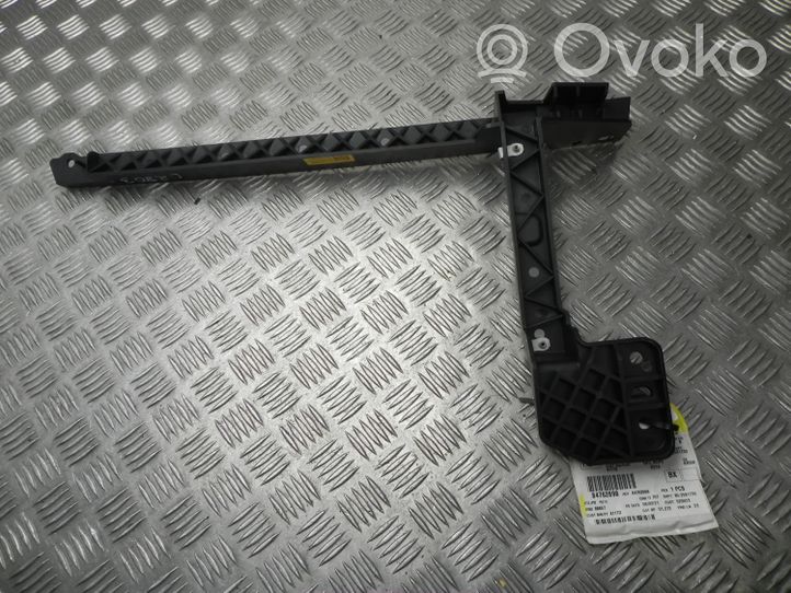 Chevrolet Tahoe Staffa del pannello di supporto del radiatore 84762898