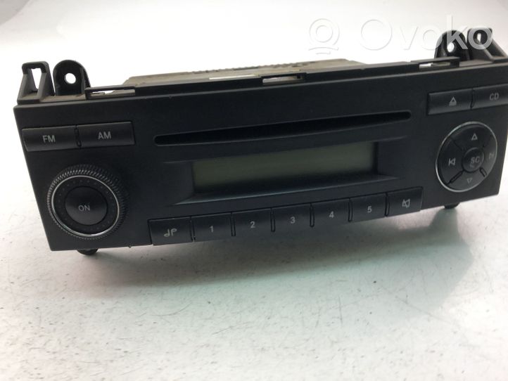 Volkswagen Crafter Panel / Radioodtwarzacz CD/DVD/GPS 9068200686