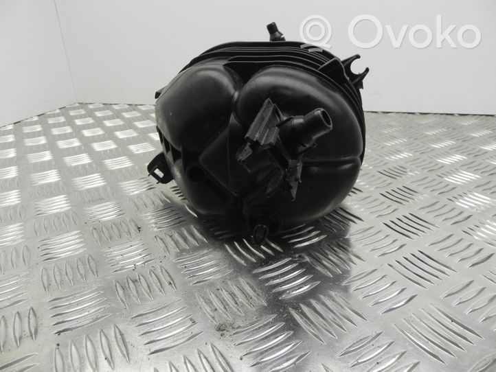 BMW 3 G20 G21 Vase d'expansion / réservoir de liquide de refroidissement 8610652