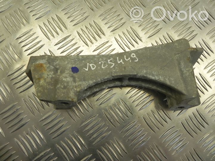 Lexus RX 450H Supporto della valvola di raffreddamento EGR 014