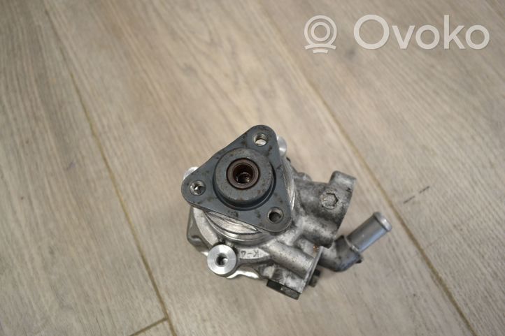 Volkswagen Crafter Ohjaustehostimen pumppu 2E0422145B