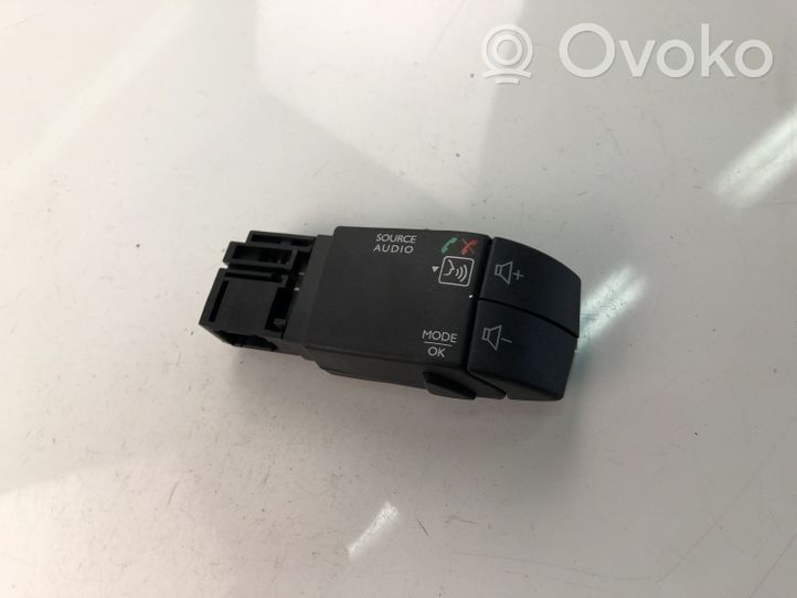 Dacia Sandero Multifunctional control switch/knob 8200850420