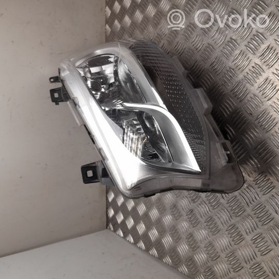 Mercedes-Benz Sprinter W907 W910 Lampa przednia A9109060200