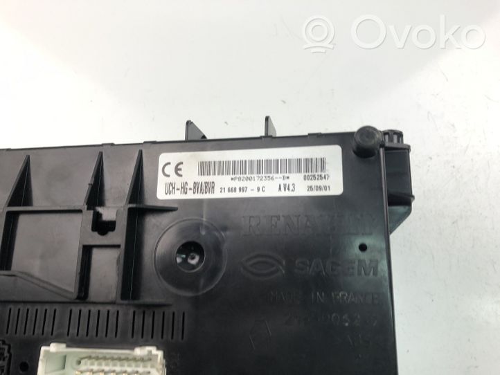 Renault Clio III Module confort P8200172356B